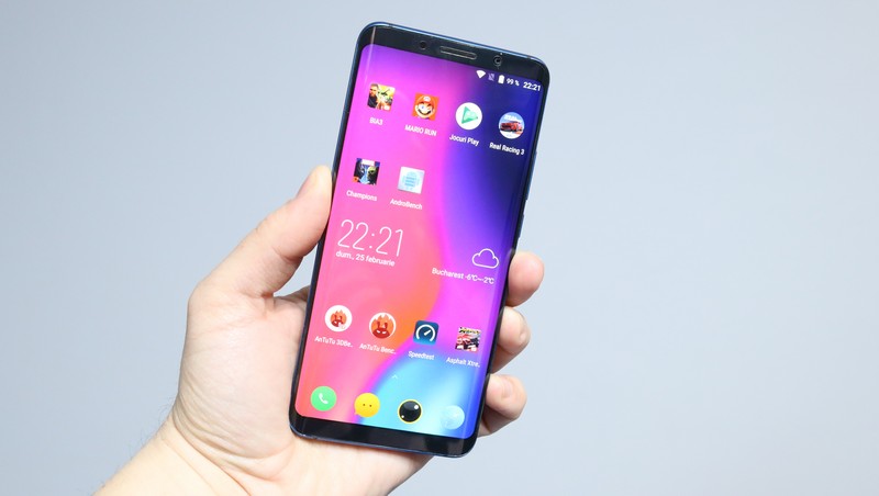 Elephone U - design si constructie
