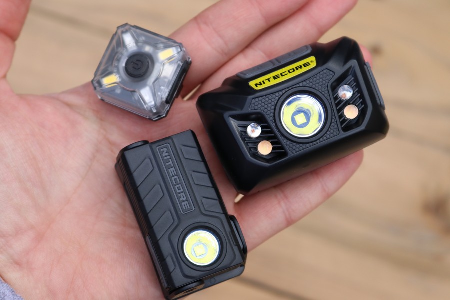 Nitecore NU32 - NU05 - NU20 in mana