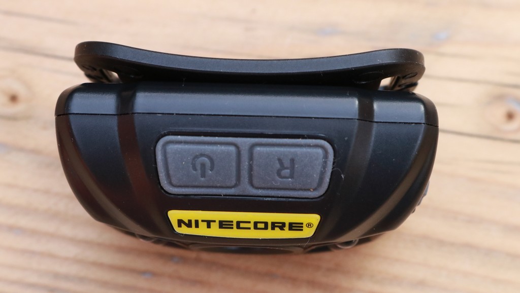 Nitecore NU32 - butoane