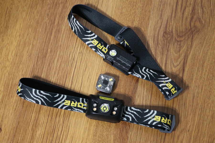 Nitecore NU32 - langa restul