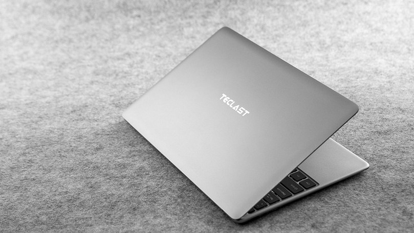 Teclast F7 Plus - din lateral