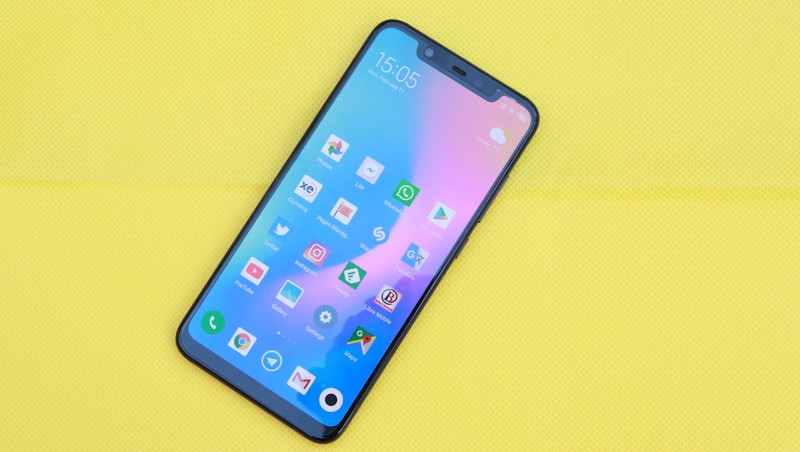 Xiaomi Mi8 in lumina zilei