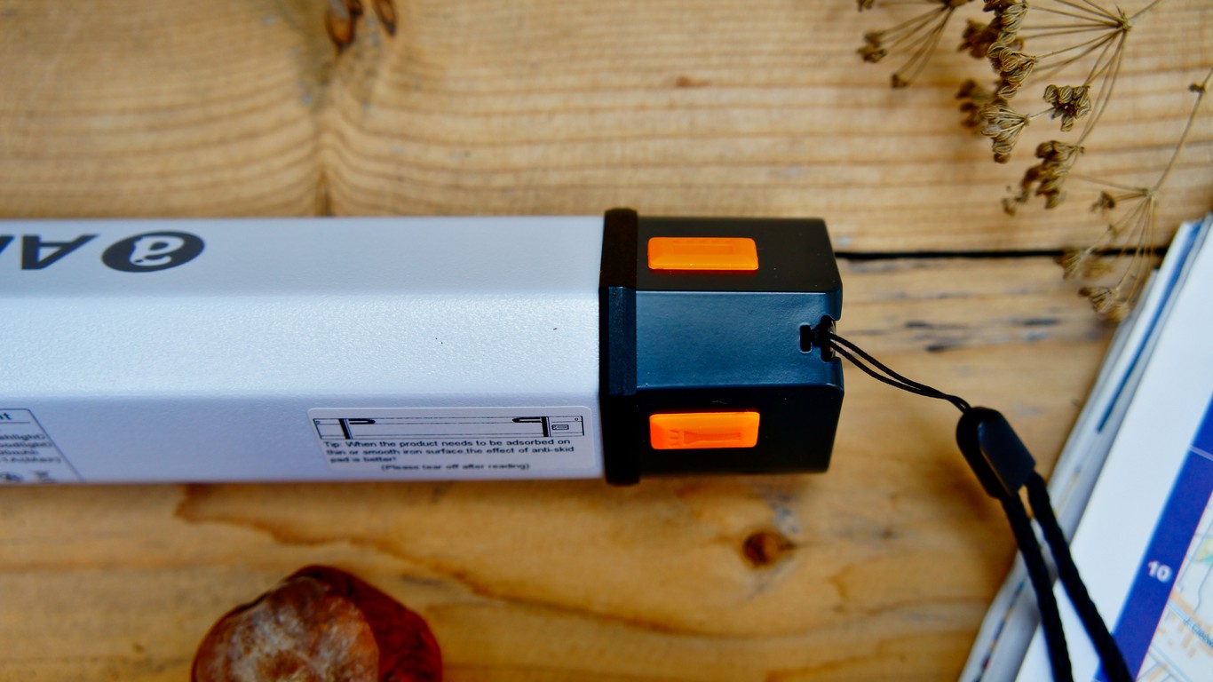 Alfawise AL-M1 Plus - lateral