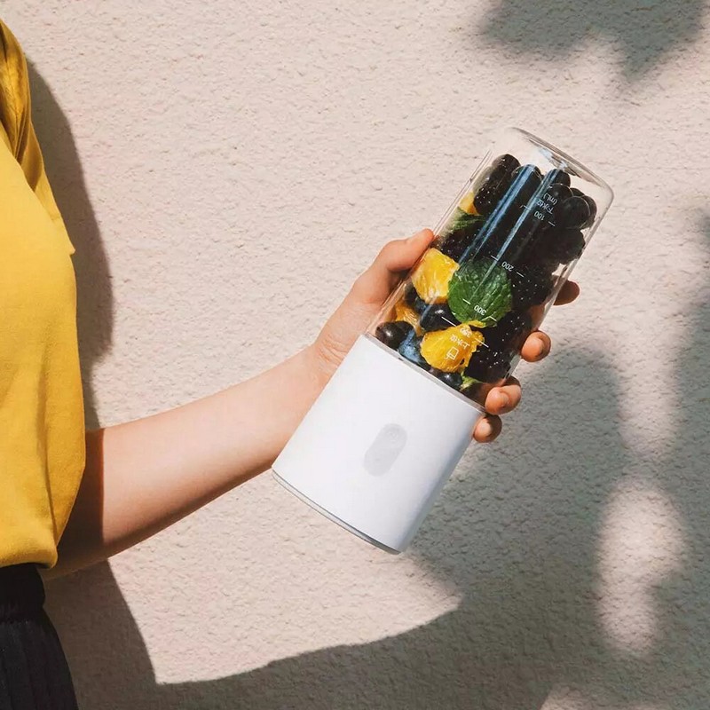 Blender portabil Xiaomi Mijia BXZZJ01YM - in mana
