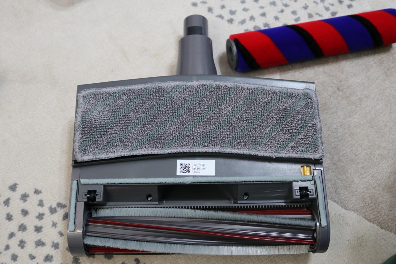 Aspirator vertical Jimmy JV65 Plus - mop instalat