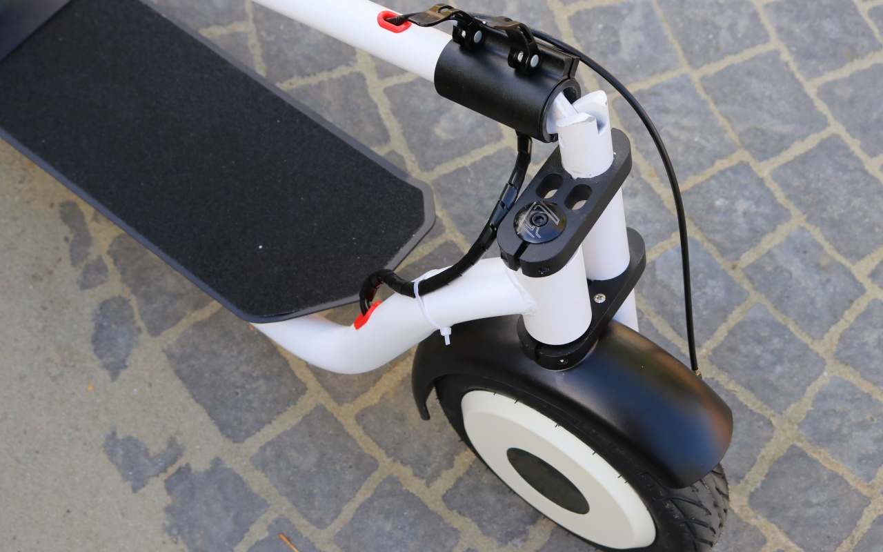 Trotineta electrica NextDrive N7 - manson din metal