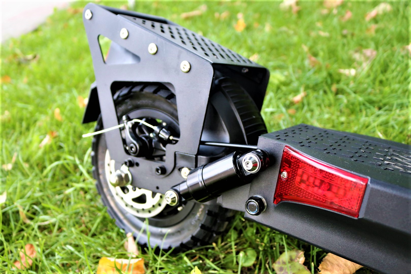 Eleglide D1 Master - stop si semnalizare spate