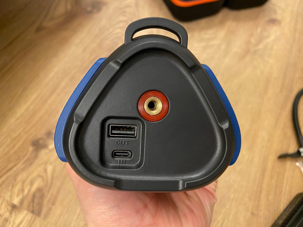 Compresor electric, starter auto și baterie externă BlitzWolf - review